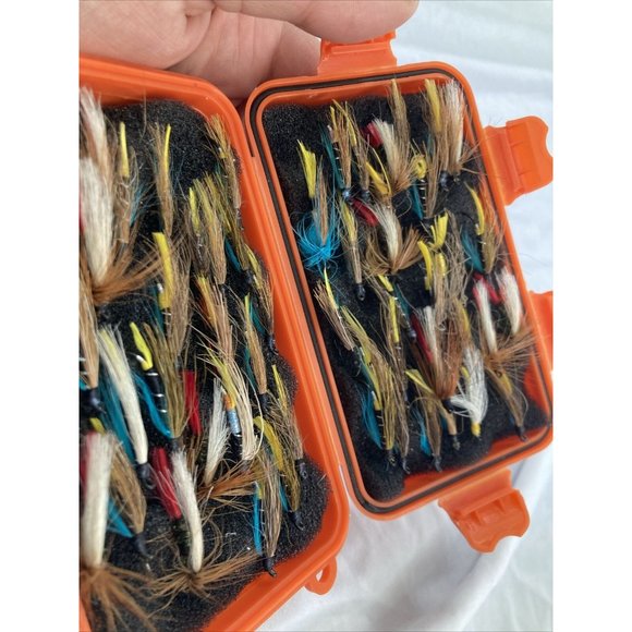 best fly fishing flies hand tied on discontinued #8 strong Mustad Hook - Picture 4 of 6